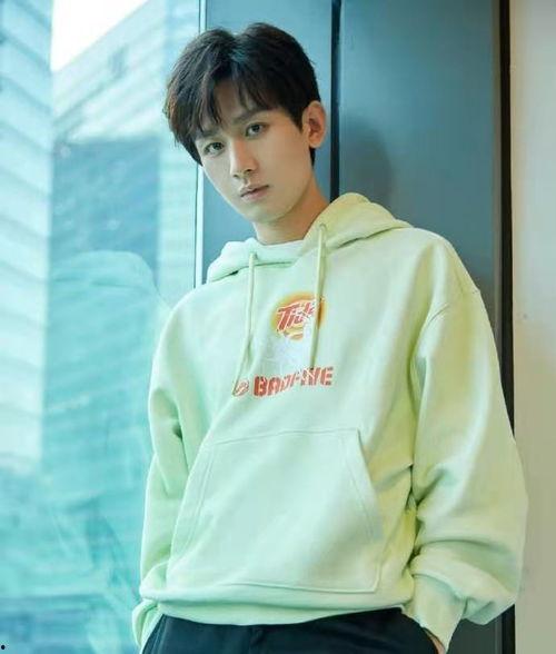 成毅内部爆料最新消息是真的吗,最新消息真实性揭秘 第2张 成毅内部爆料最新消息是真的吗,最新消息真实性揭秘 第2张